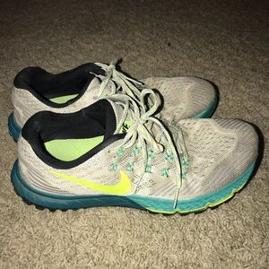 Women’s Nike soon kiger 3 tennis shoes